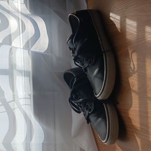 Leather Van's Size 8.5 womens